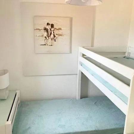 T3 Renove Avec Clim, Piscine Et Parking A 100m De La - Fr-1-607-24 Apartment